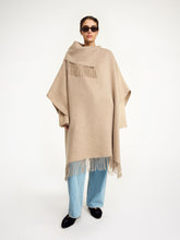 Afbeelding in Gallery-weergave laden, By Malene Birger Poncho
