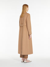 Afbeelding in Gallery-weergave laden, &#39;S MaxMara Camel Coat
