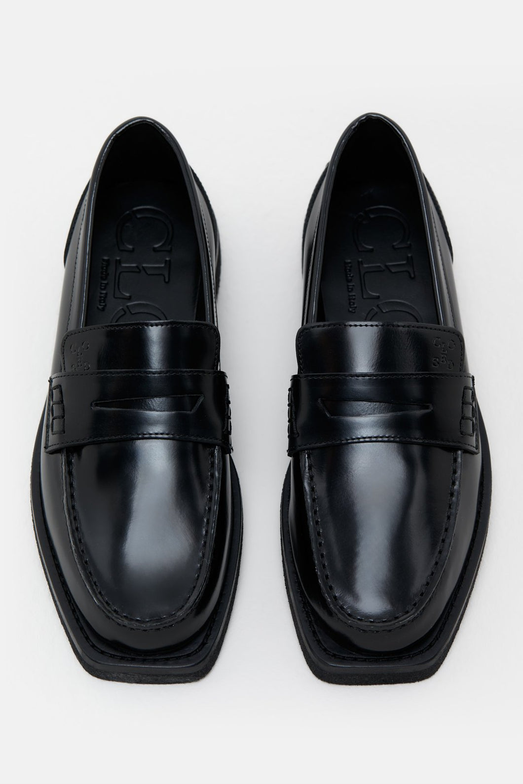 Closed loafers