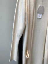 Afbeelding in Gallery-weergave laden, Allude Cardigan Off-White
